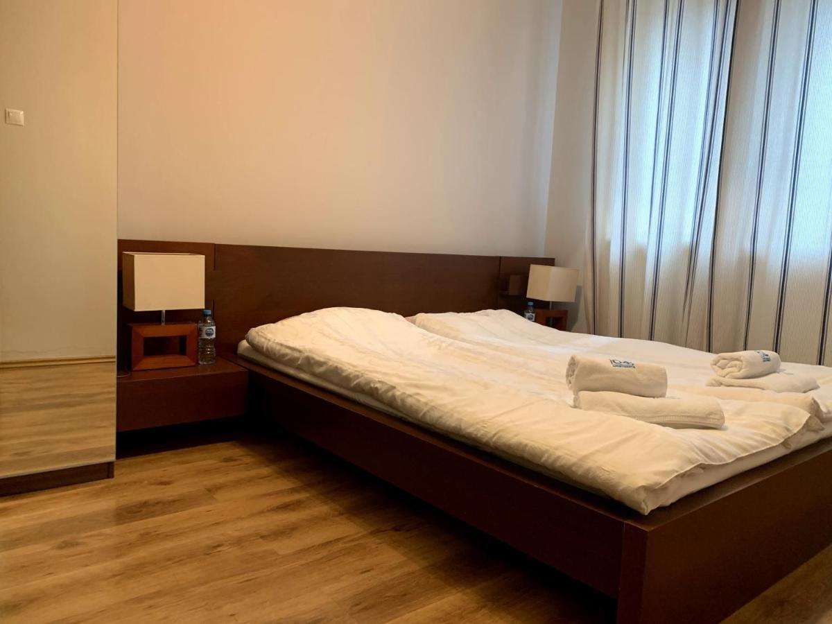 Apartament Charlotte Q4Apartments กดัญสก์ ภายนอก รูปภาพ